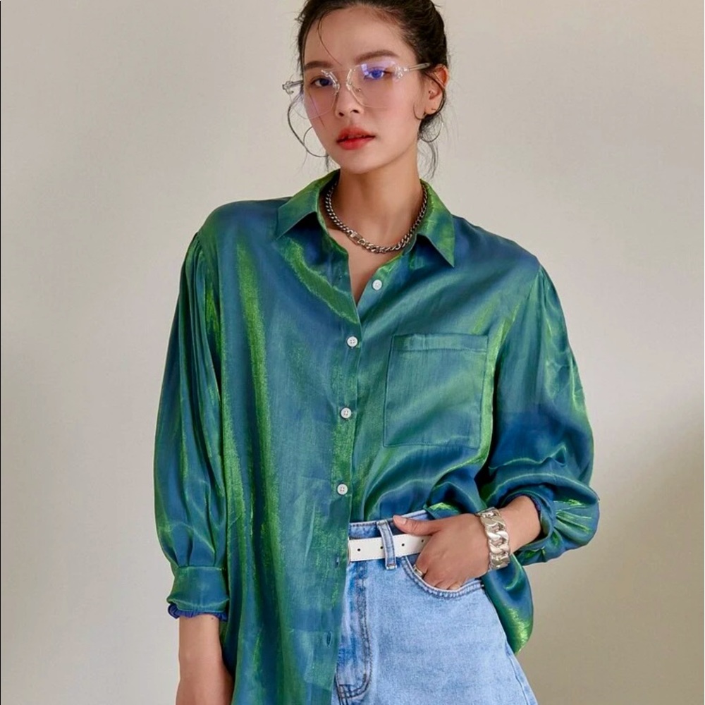 DAZY GREEN BISHOP SLEEVE HOLOGRAPHIC BLOUSE